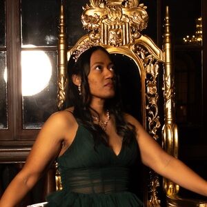 Meet your Posher, Thasanee